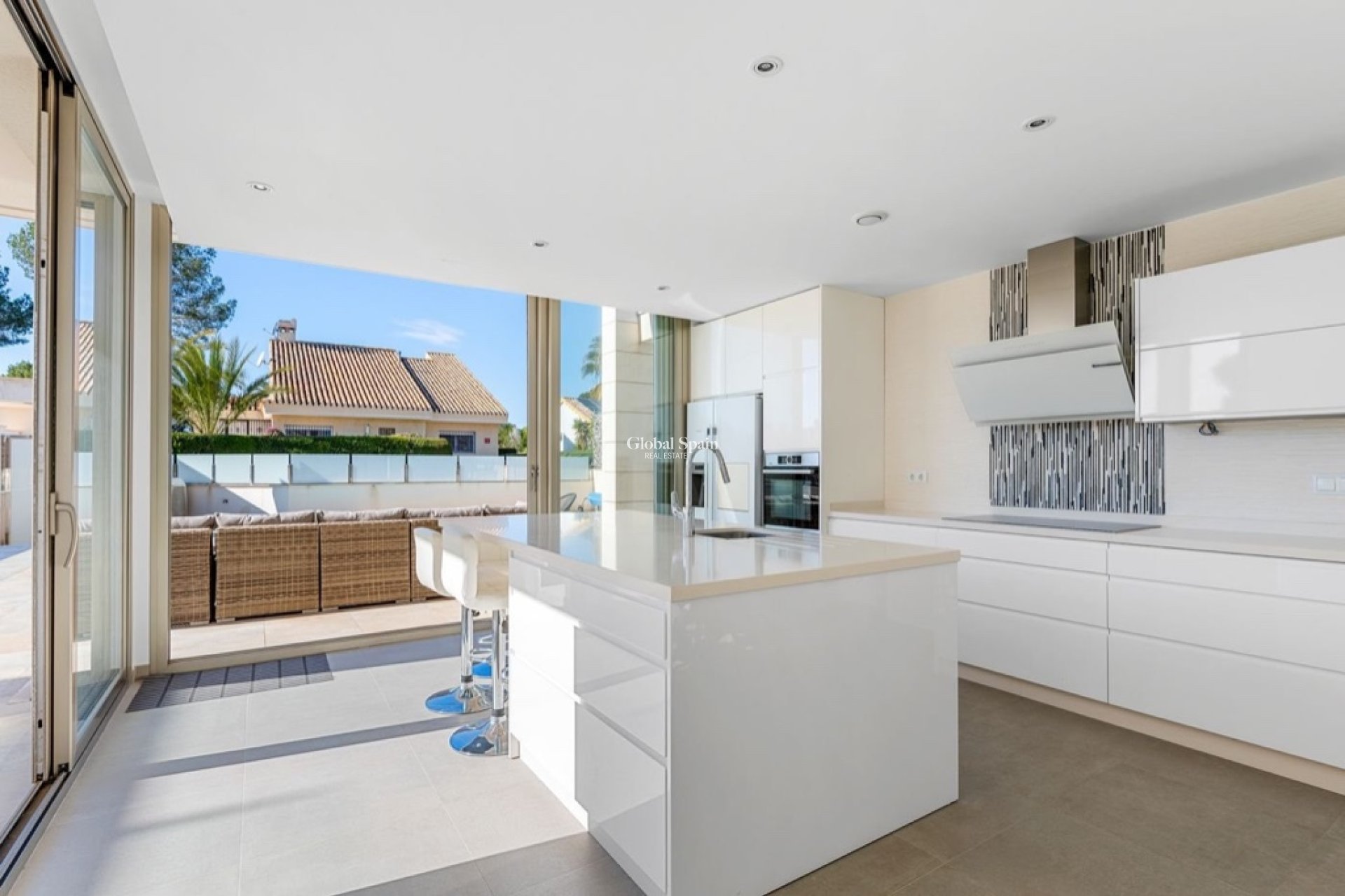 Venta - Villa -
ORIHUELA COSTA - VILLAMARTÍN