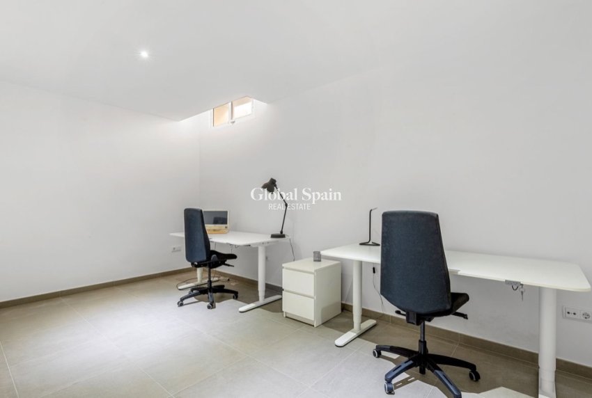 Venta - Villa -
ORIHUELA COSTA - VILLAMARTÍN