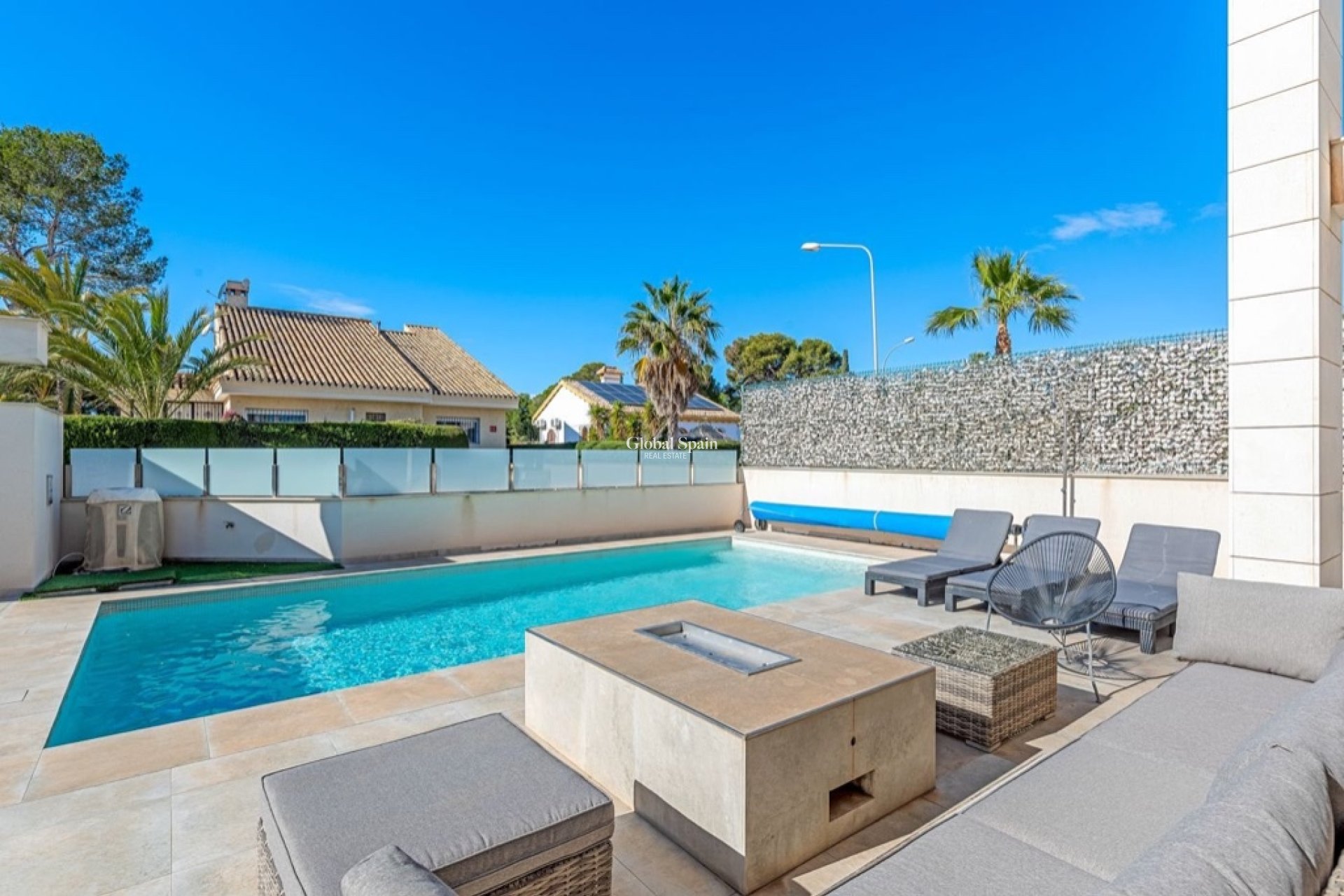 Venta - Villa -
ORIHUELA COSTA - VILLAMARTÍN