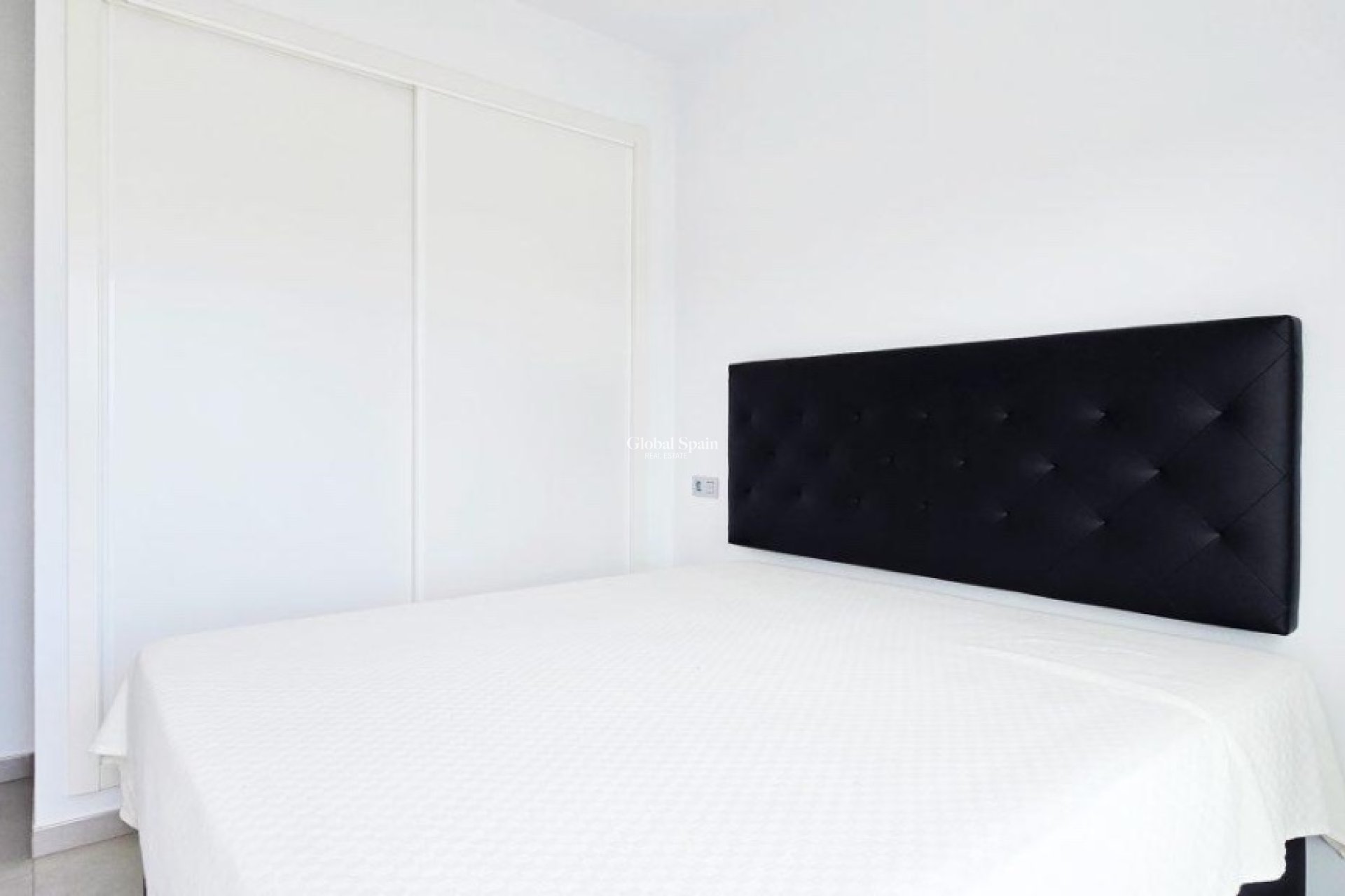 Venta - Villa -
ORIHUELA COSTA - VILLAMARTÍN