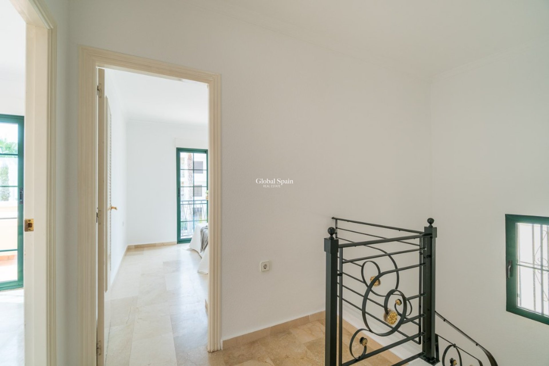 Venta - Villa -
ORIHUELA COSTA - VILLAMARTÍN