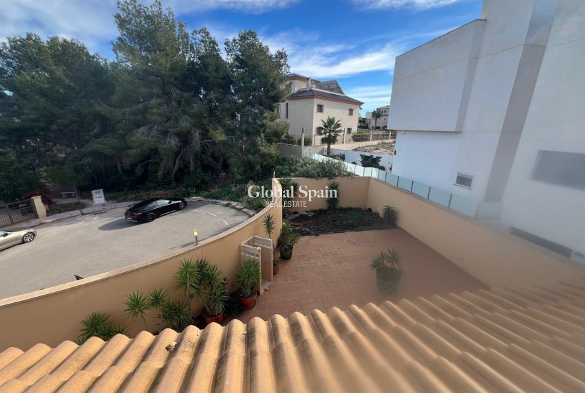 Venta - VILLA -
ORIHUELA COSTA - VILLAMARTÍN