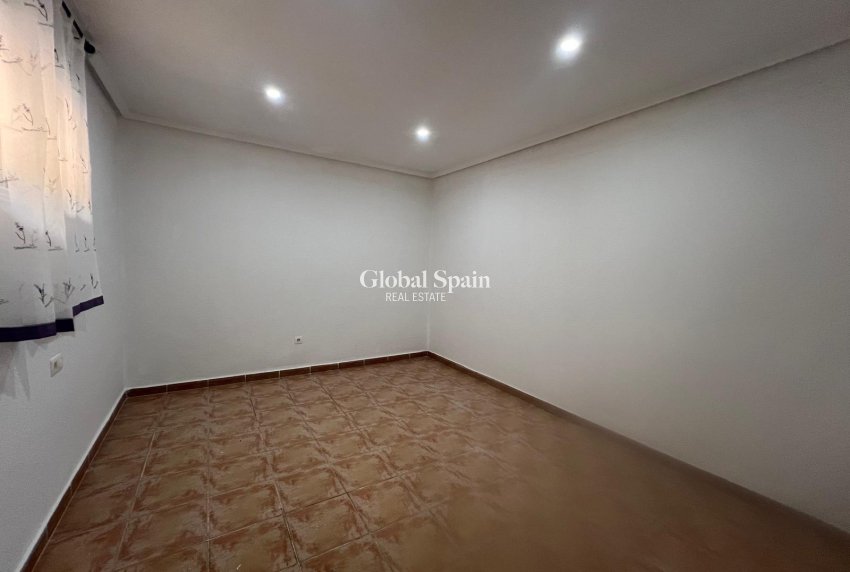 Venta - VILLA -
ORIHUELA COSTA - VILLAMARTÍN