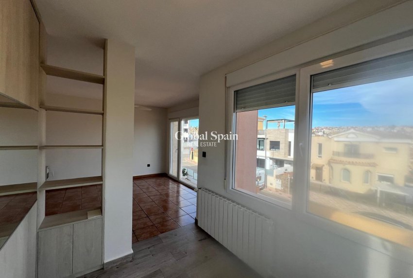 Venta - VILLA -
ORIHUELA COSTA - VILLAMARTÍN