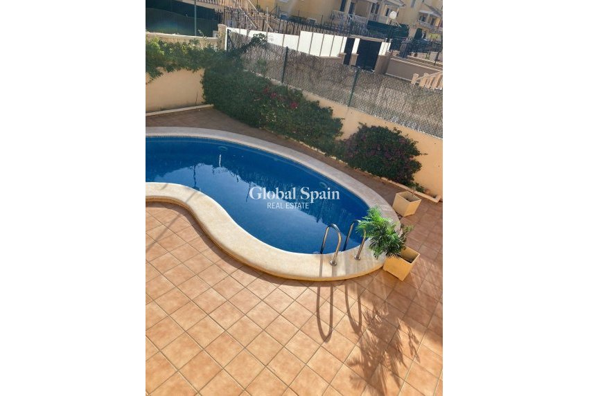 Venta - VILLA -
ORIHUELA COSTA - VILLAMARTÍN