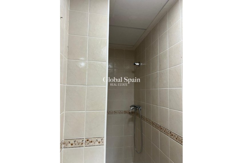 Venta - VILLA -
ORIHUELA COSTA - VILLAMARTÍN