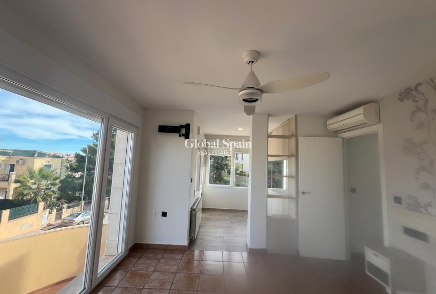 Venta - VILLA -
ORIHUELA COSTA - VILLAMARTÍN