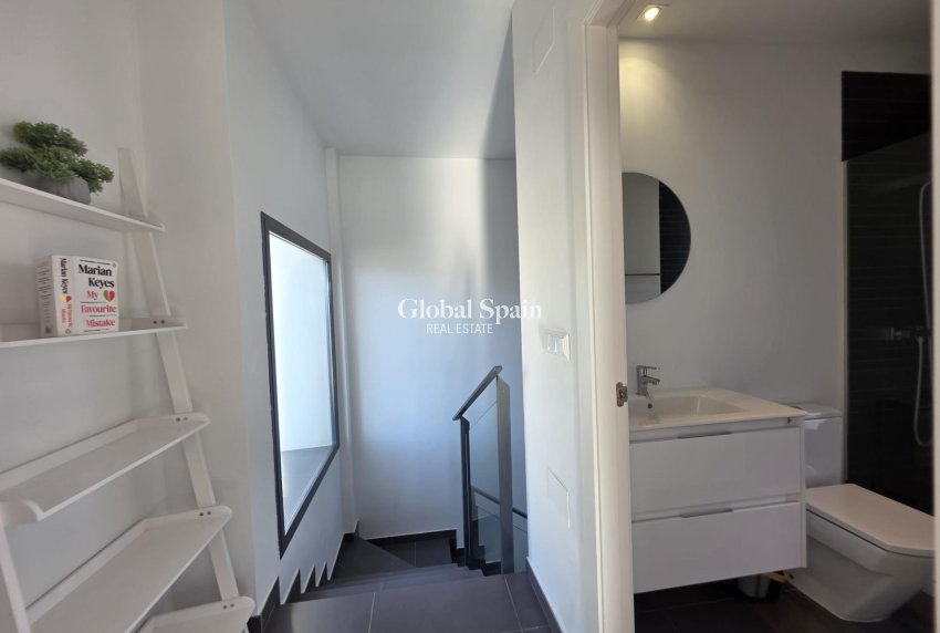 Venta - VILLA -
ORIHUELA COSTA - VILLAMARTÍN