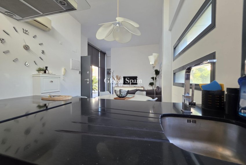 Venta - VILLA -
ORIHUELA COSTA - VILLAMARTÍN