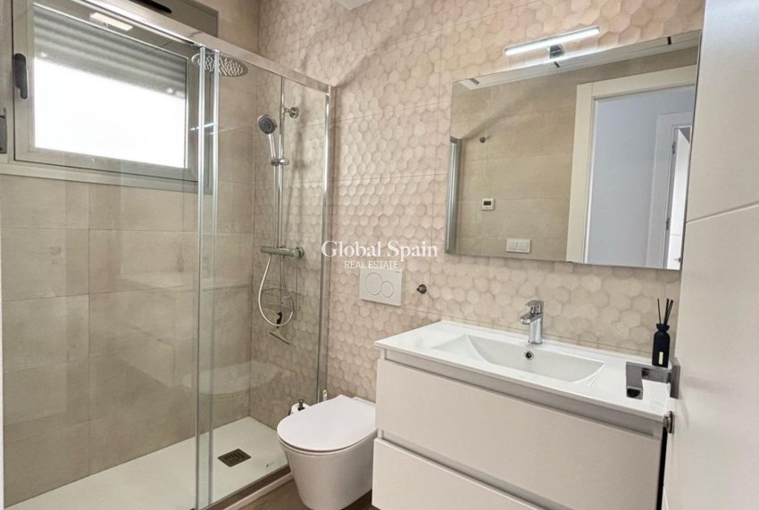 Venta - VILLA -
ORIHUELA COSTA - VILLAMARTÍN