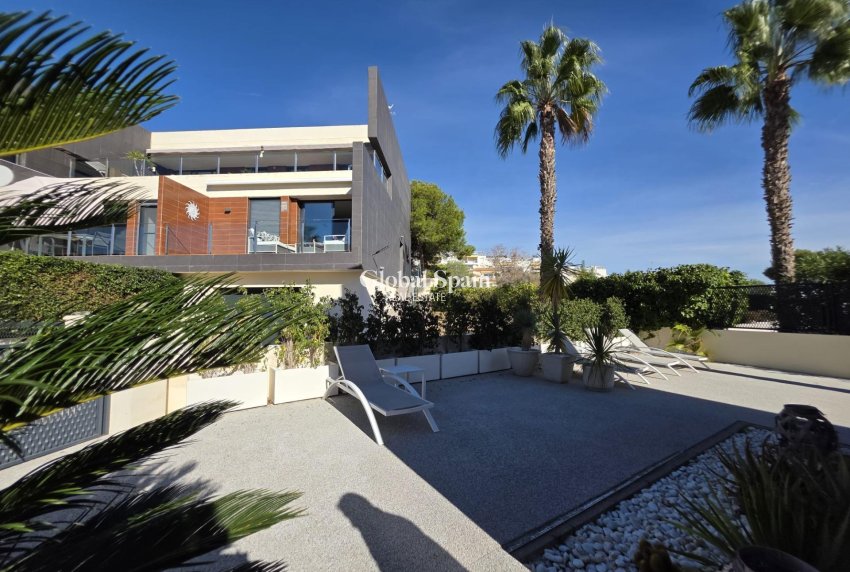 Venta - VILLA -
ORIHUELA COSTA - VILLAMARTÍN