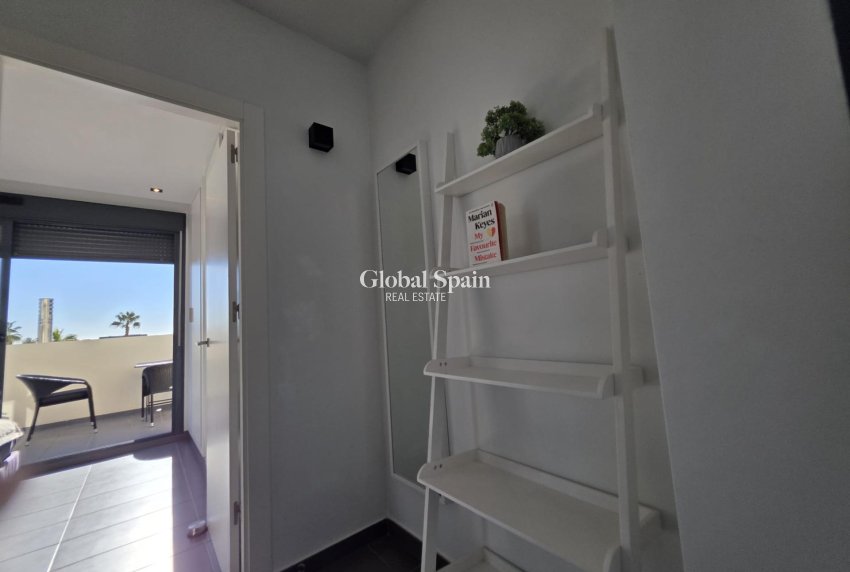 Venta - VILLA -
ORIHUELA COSTA - VILLAMARTÍN