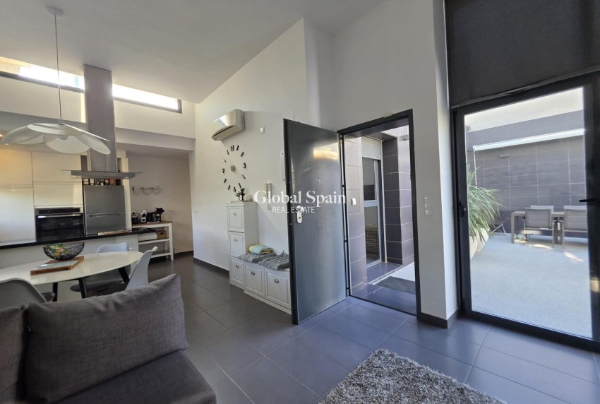 Venta - VILLA -
ORIHUELA COSTA - VILLAMARTÍN