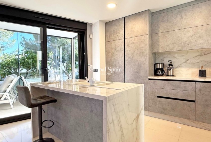 Venta - VILLA -
ORIHUELA COSTA - VILLAMARTÍN