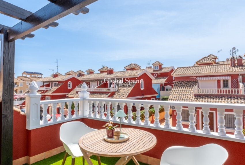 Venta - VILLA -
ORIHUELA COSTA - VILLAMARTÍN