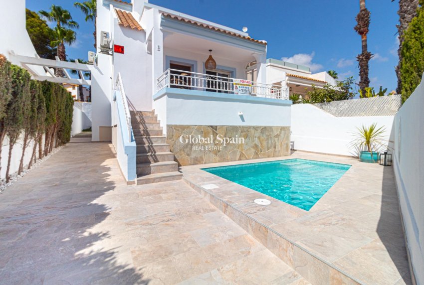 Venta - VILLA -
ORIHUELA COSTA - VILLAMARTÍN