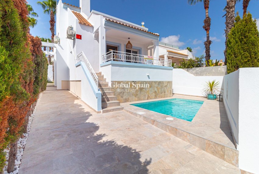 Venta - VILLA -
ORIHUELA COSTA - VILLAMARTÍN