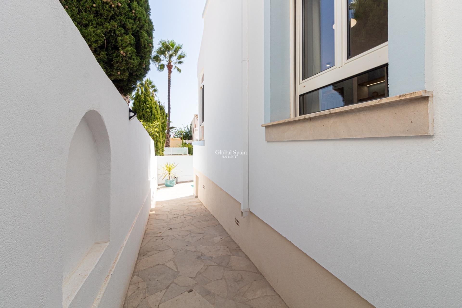 Venta - VILLA -
ORIHUELA COSTA - VILLAMARTÍN