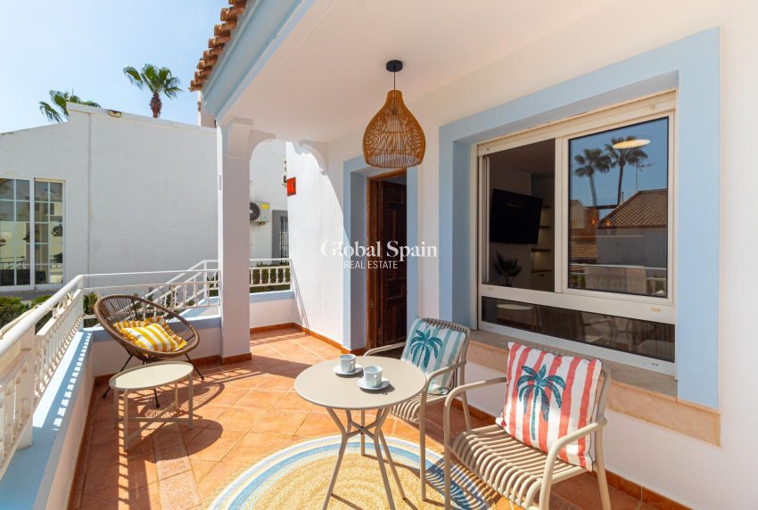 Venta - VILLA -
ORIHUELA COSTA - VILLAMARTÍN