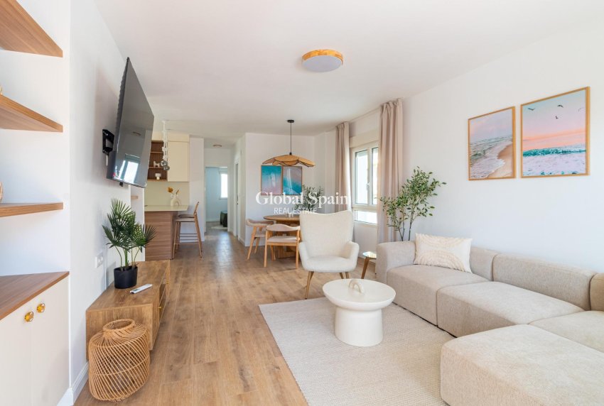 Venta - VILLA -
ORIHUELA COSTA - VILLAMARTÍN