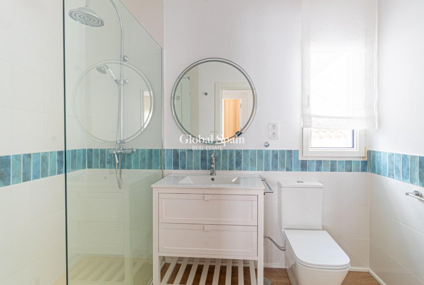 Venta - VILLA -
ORIHUELA COSTA - VILLAMARTÍN