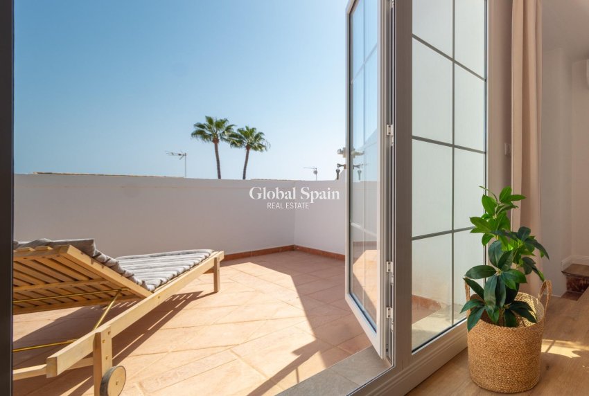 Venta - VILLA -
ORIHUELA COSTA - VILLAMARTÍN