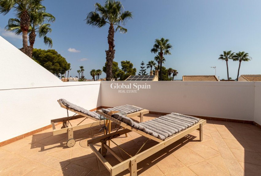 Venta - VILLA -
ORIHUELA COSTA - VILLAMARTÍN