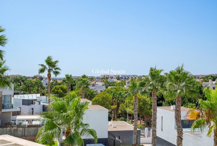 Venta - VILLA -
ORIHUELA COSTA - VILLAMARTÍN