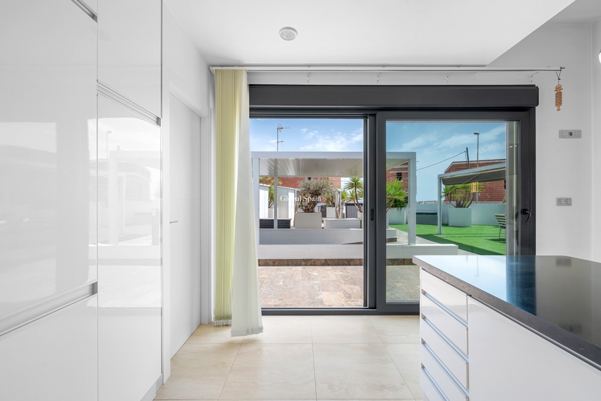 Venta - Villa -
ORIHUELA COSTA - VILLAMARTÍN