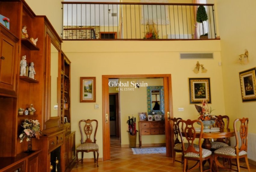 Venta - VILLA -
ORIHUELA - Inland