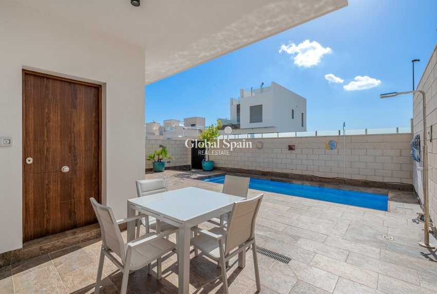 Venta - VILLA -
ORIHUELA - Inland