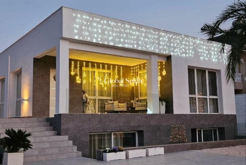 Venta - VILLA -
ORIHUELA - Inland