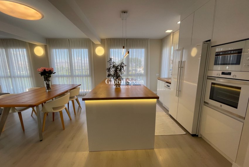 Venta - VILLA -
ORIHUELA - Inland