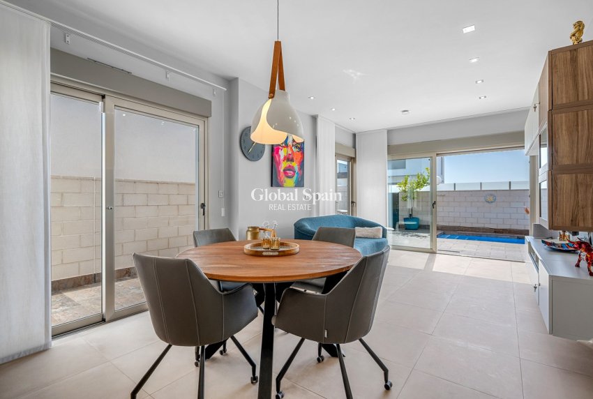 Venta - VILLA -
ORIHUELA - Inland