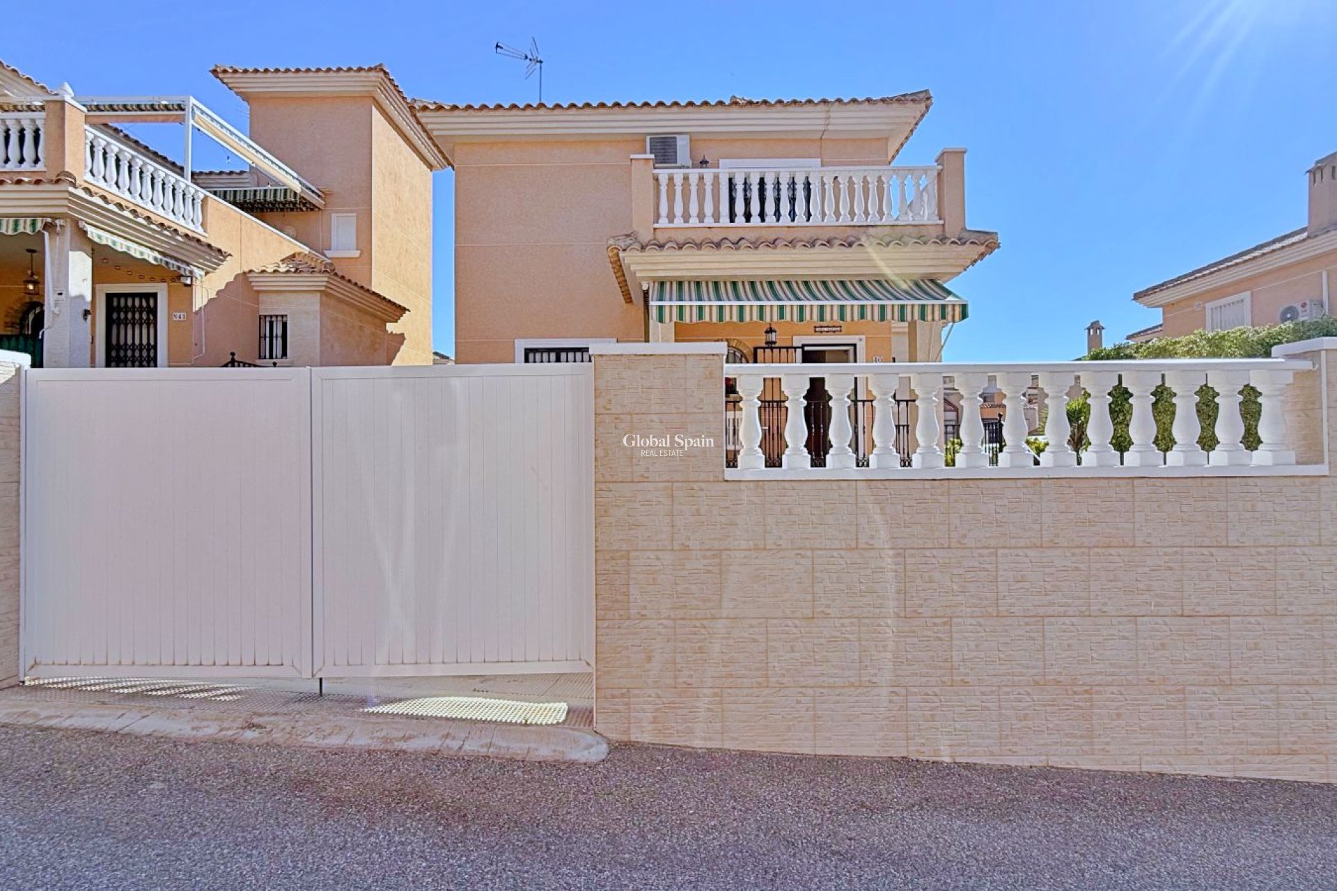 Venta - VILLA -
ORIHUELA - Inland