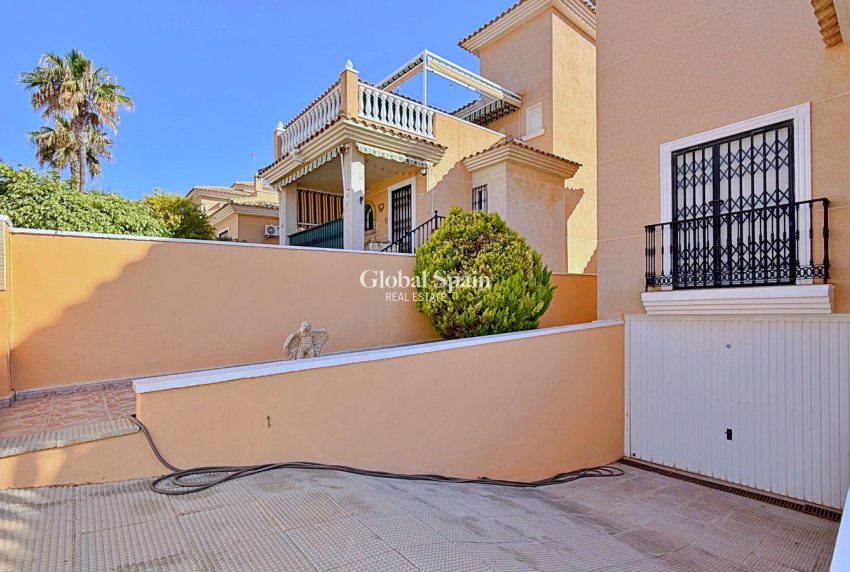 Venta - VILLA -
ORIHUELA - Inland