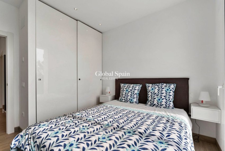 Venta - VILLA -
ORIHUELA - LAS COLINAS GOLF RESORT