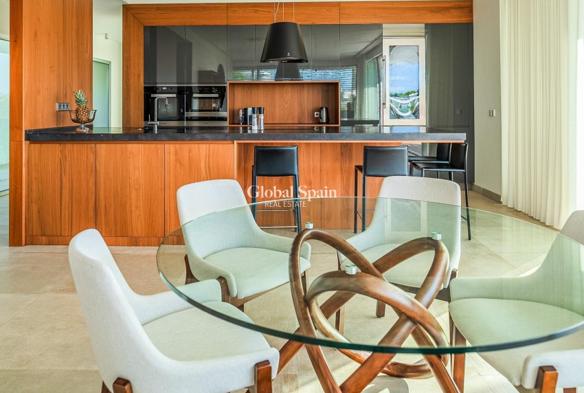 Venta - VILLA -
ORIHUELA - LAS COLINAS GOLF RESORT