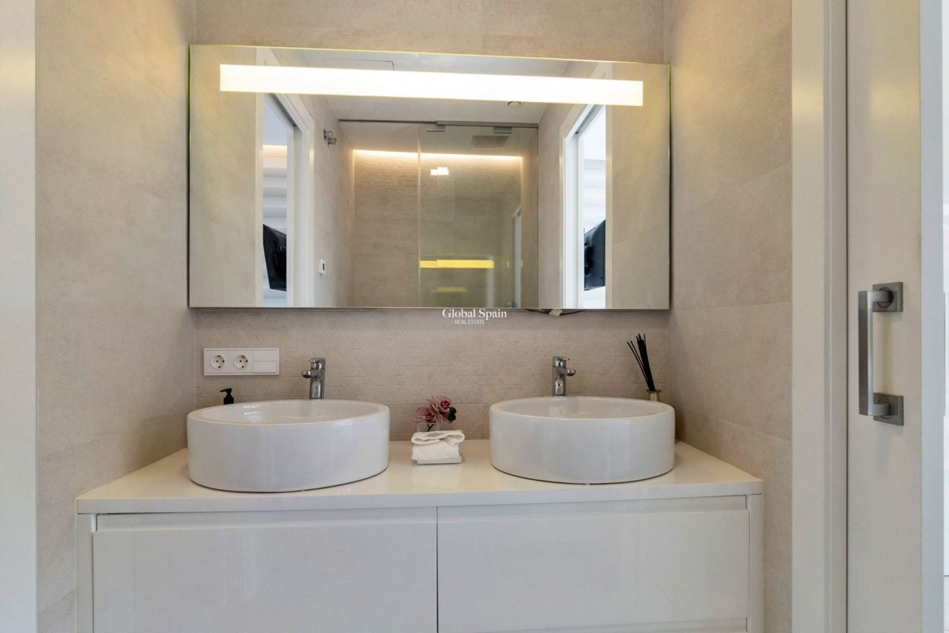 Venta - VILLA -
ORIHUELA - LAS COLINAS GOLF RESORT