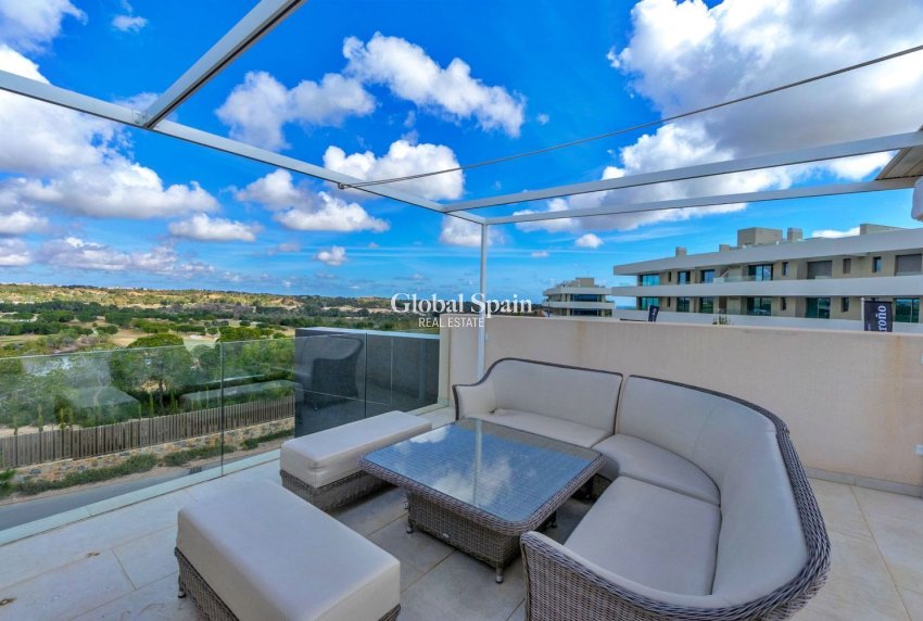 Venta - VILLA -
ORIHUELA - LAS COLINAS GOLF RESORT