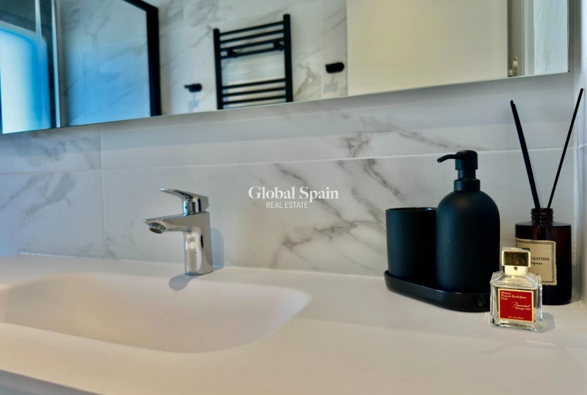 Venta - VILLA -
ORIHUELA - LAS COLINAS GOLF RESORT