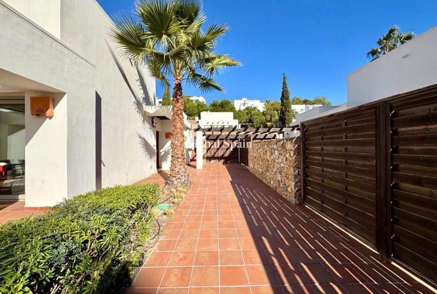 Venta - VILLA -
ORIHUELA - LAS COLINAS GOLF RESORT