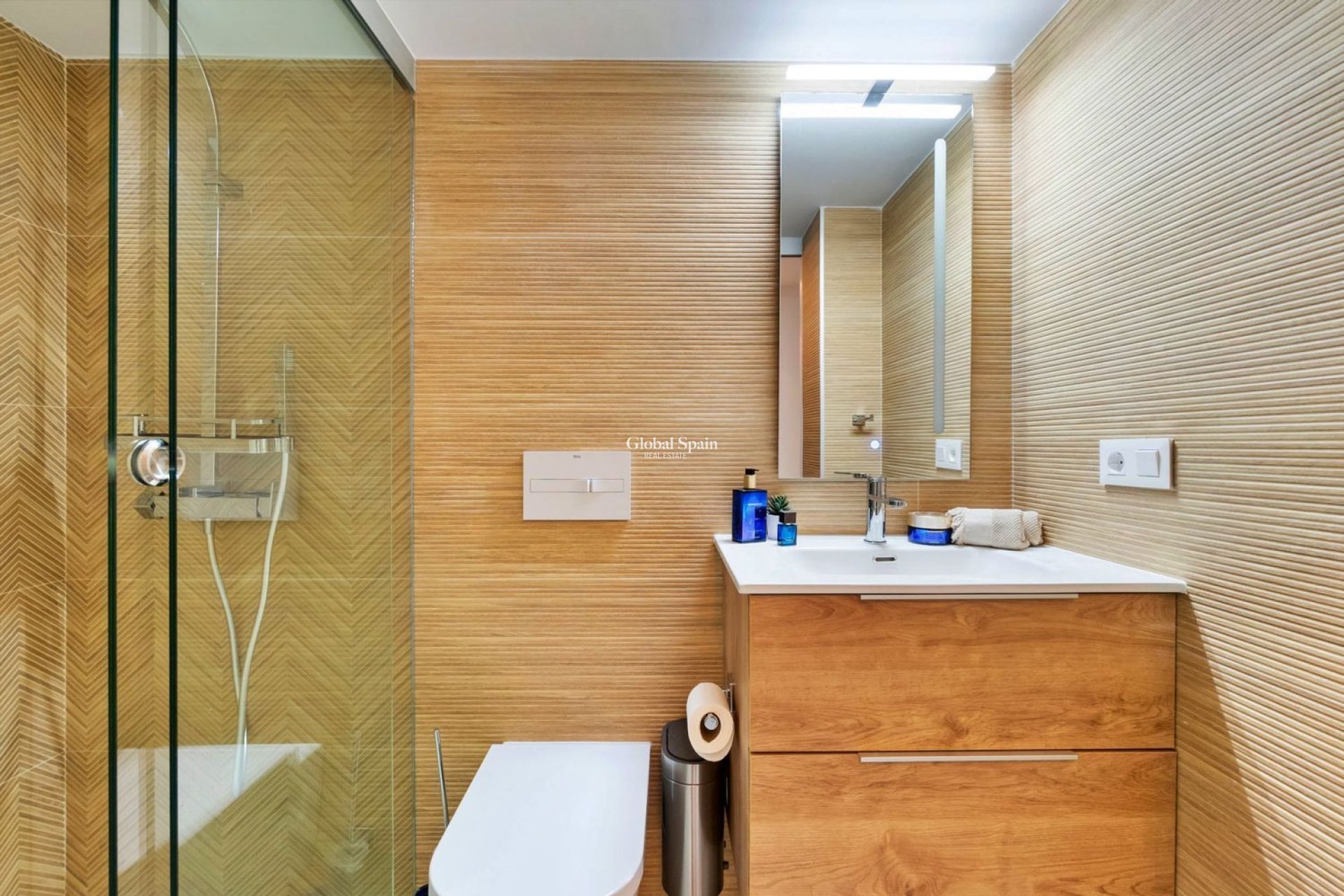 Venta - VILLA -
ORIHUELA - LAS COLINAS GOLF RESORT