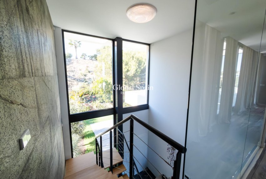 Venta - VILLA -
ORIHUELA - LAS COLINAS GOLF RESORT