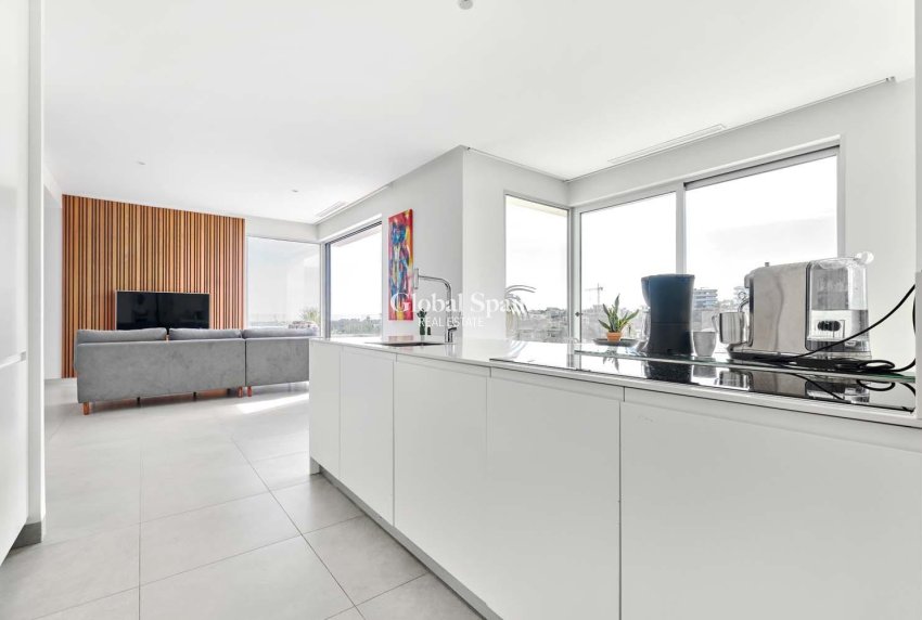 Venta - VILLA -
ORIHUELA - LAS COLINAS GOLF RESORT