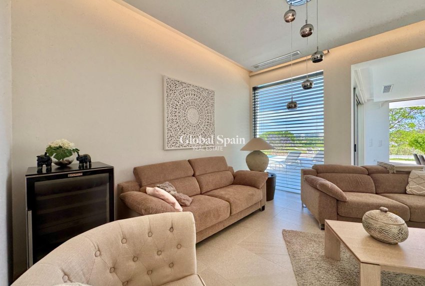 Venta - VILLA -
ORIHUELA - LAS COLINAS GOLF RESORT