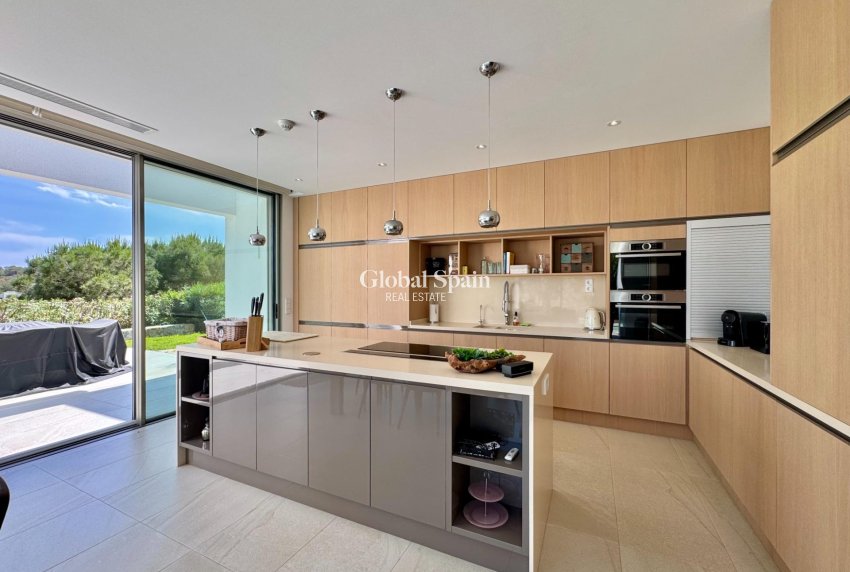 Venta - VILLA -
ORIHUELA - LAS COLINAS GOLF RESORT