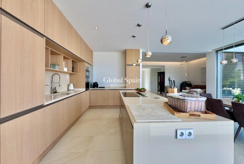 Venta - VILLA -
ORIHUELA - LAS COLINAS GOLF RESORT