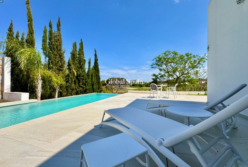 Venta - VILLA -
ORIHUELA - LAS COLINAS GOLF RESORT