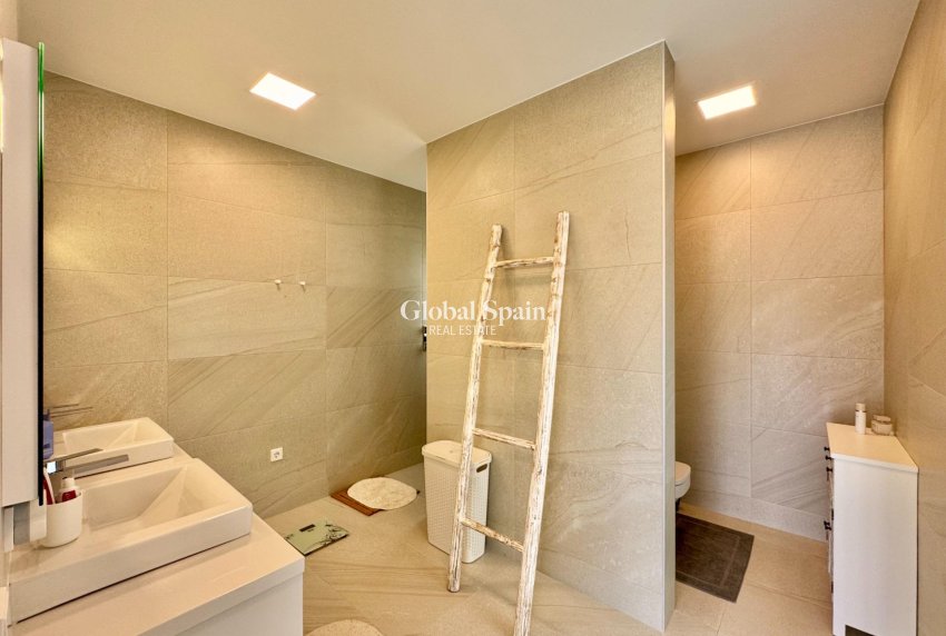 Venta - VILLA -
ORIHUELA - LAS COLINAS GOLF RESORT
